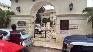 Gobierno de Estefanía Mercado clausura recinto en Playa Paraíso para proteger zona de anidación de tortugas y garantizar paz vecinal