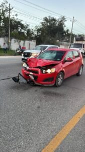 Muerte en segundos: mujer en scooter pierde la vida tras ser embestida en el bulevar de Playa del Carmen