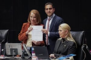 Eugenio Segura Vázquez solicita licencia al Senado para fortalecer la organización territorial de la Cuarta Transformación en Quintana Roo