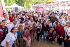 Mara Lezama y Estefanía Mercado hacen equipo en Audiencia Pública “La Voz del Pueblo” en Villas del Sol